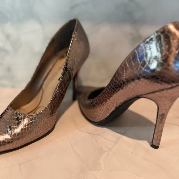 Sam & Libby Silver Heels with Pointed Toe - Picture 2 of 8